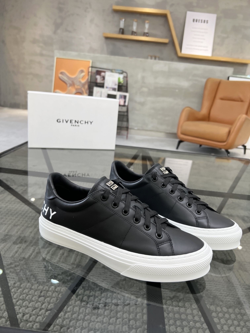 Givenchy Sneakers